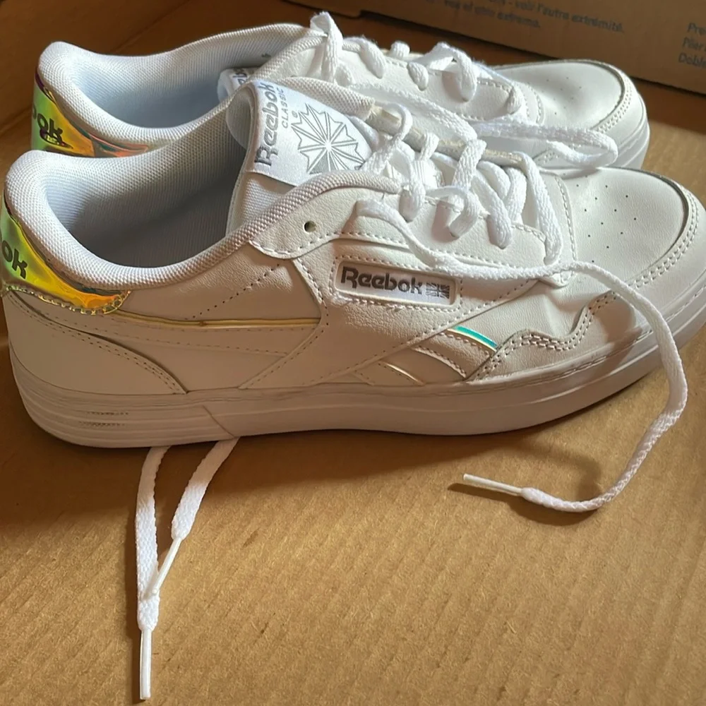 Woman’s Reebok shoes8.5